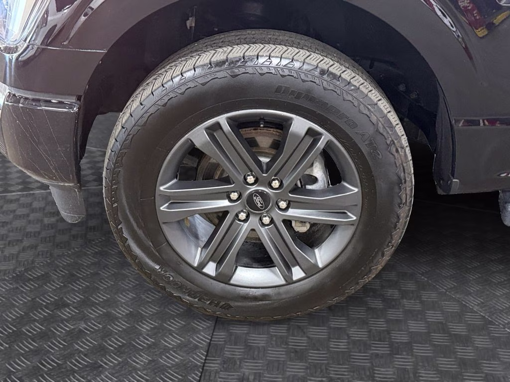 2023 Agate Black Metallic Ford F-150 Lariat 4X4 Truck