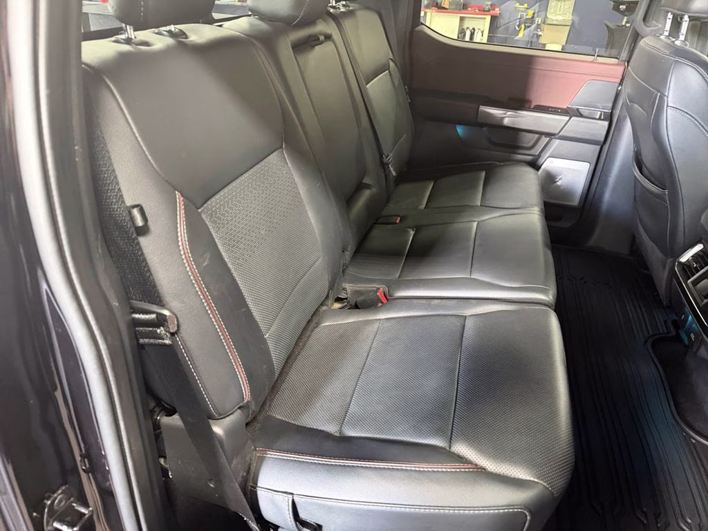 2023 Agate Black Metallic Ford F-150 Lariat 4X4 Truck