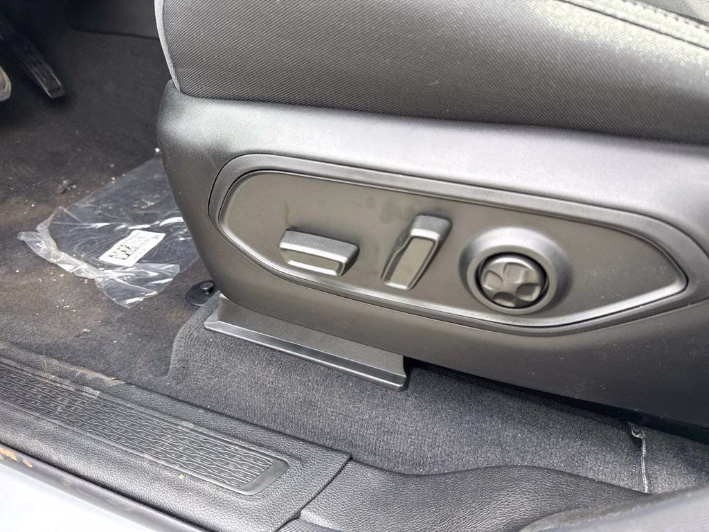 2026 Silver Zynith Jeep Grand Cherokee L Laredo 4X4 SUV