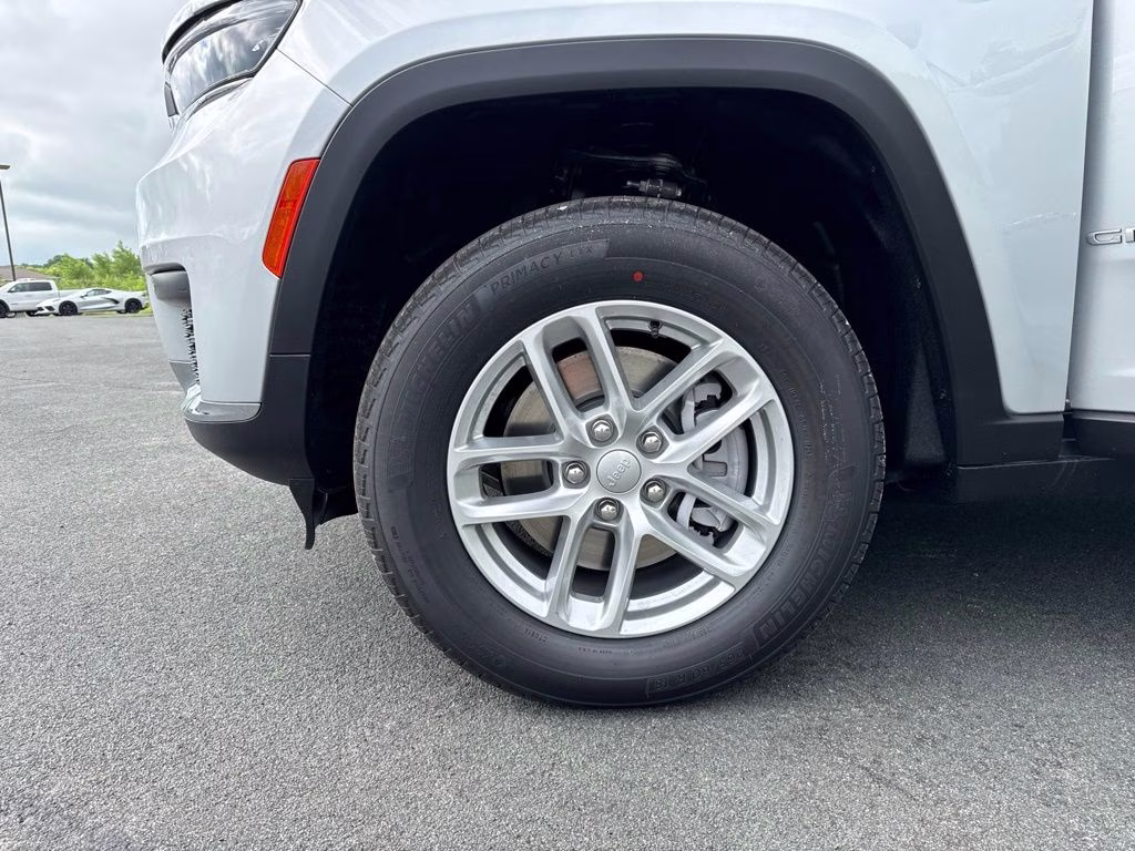 2026 Silver Zynith Jeep Grand Cherokee L Laredo 4X4 SUV
