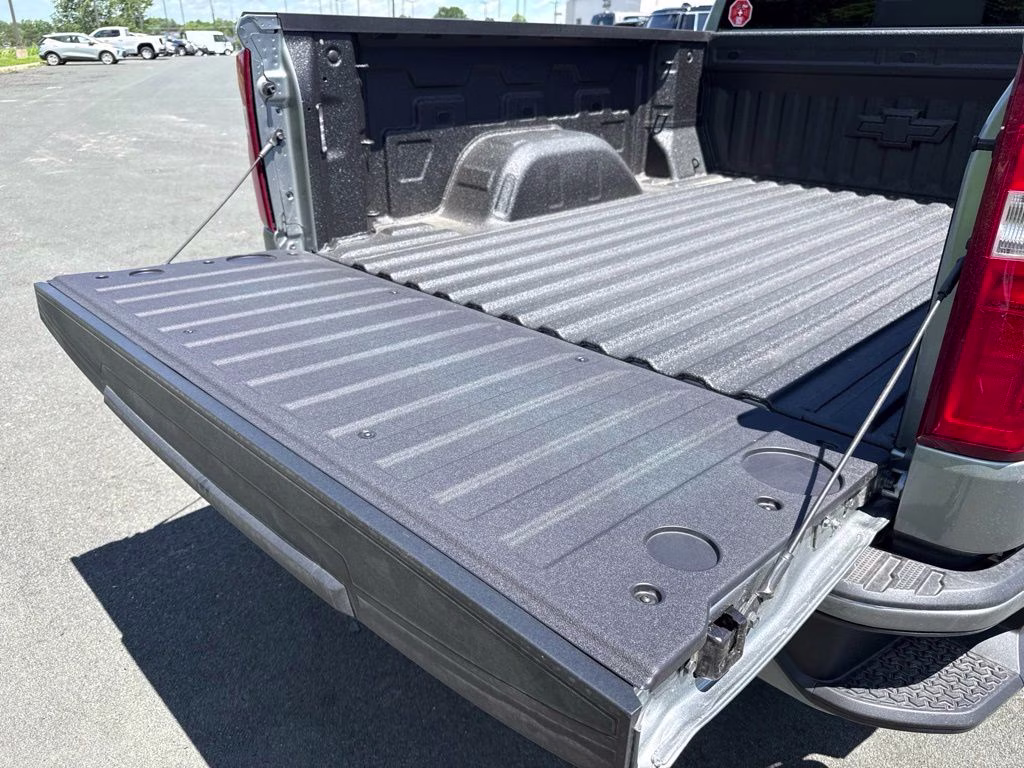 2026 Sterling Gray Metallic Chevrolet Silverado 1500 RST 4X4 Truck