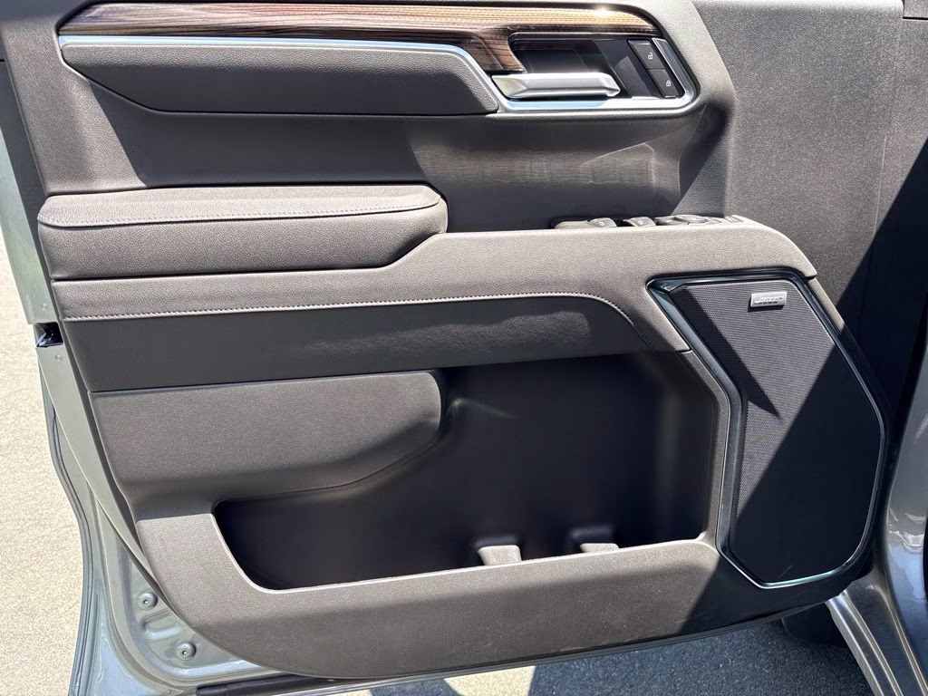 2026 Sterling Gray Metallic Chevrolet Silverado 1500 RST 4X4 Truck