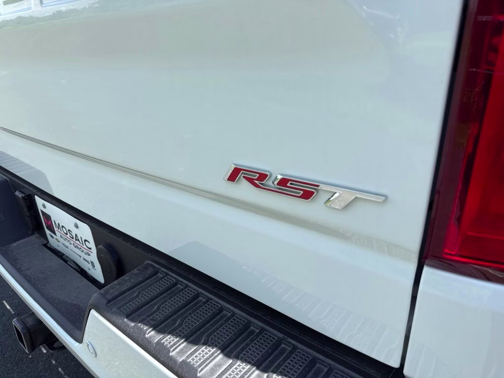 2026 Summit White Chevrolet Silverado 1500 RST 4X4 Truck