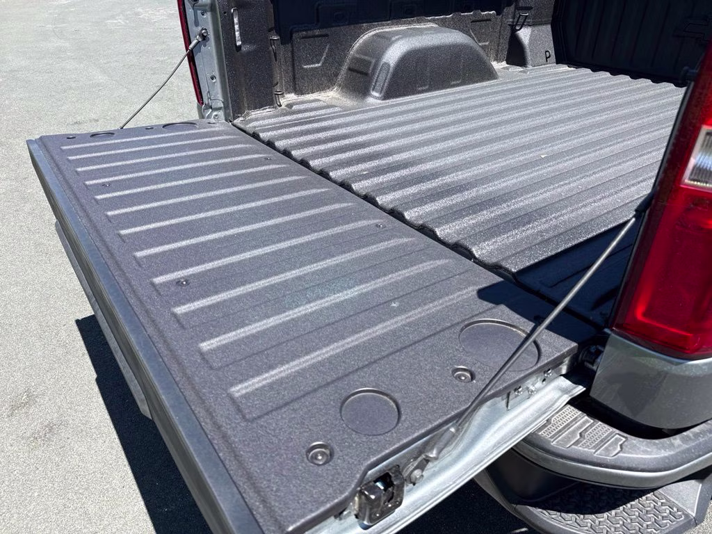 2026 Sterling Gray Metallic Chevrolet Silverado 1500 RST 4X4 Truck
