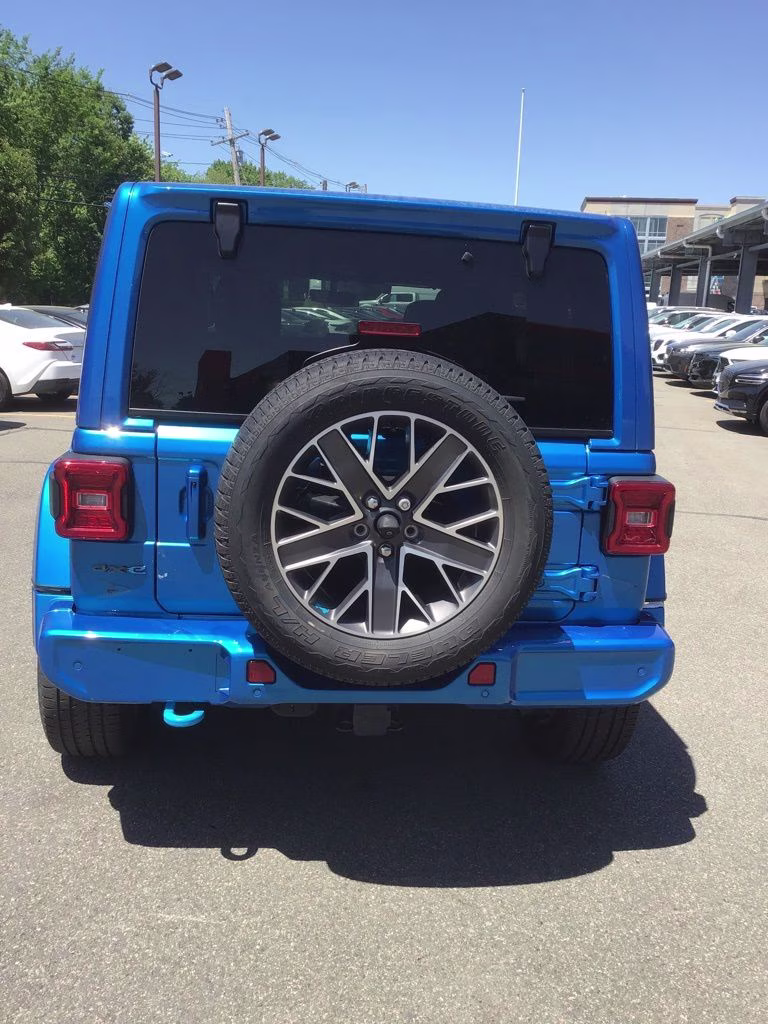 2023 Hydro Blue Pearl Coat Jeep Wrangler Sahara 4xe 4X4 SUV