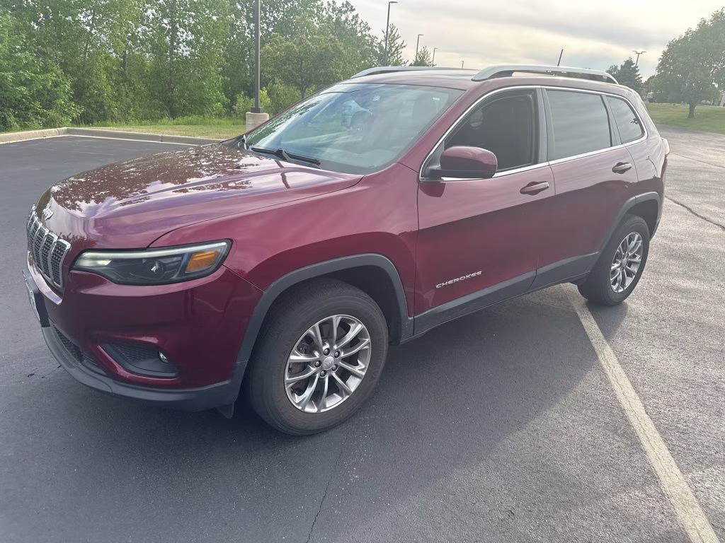 2020 Velvet Red Pearlcoat Jeep Cherokee Latitude Plus 4X4 SUV
