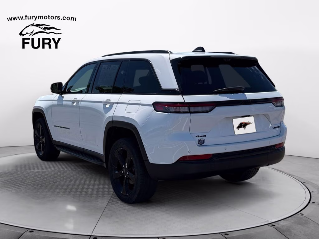 2024 Bright White Clearcoat Jeep Grand Cherokee Limited 4X4 SUV