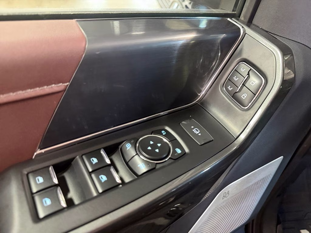 2023 Agate Black Metallic Ford F-150 Lariat 4X4 Truck