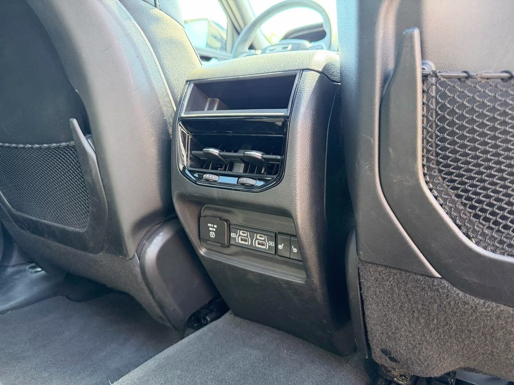 2024 Bright White Clearcoat Jeep Grand Cherokee Limited 4X4 SUV