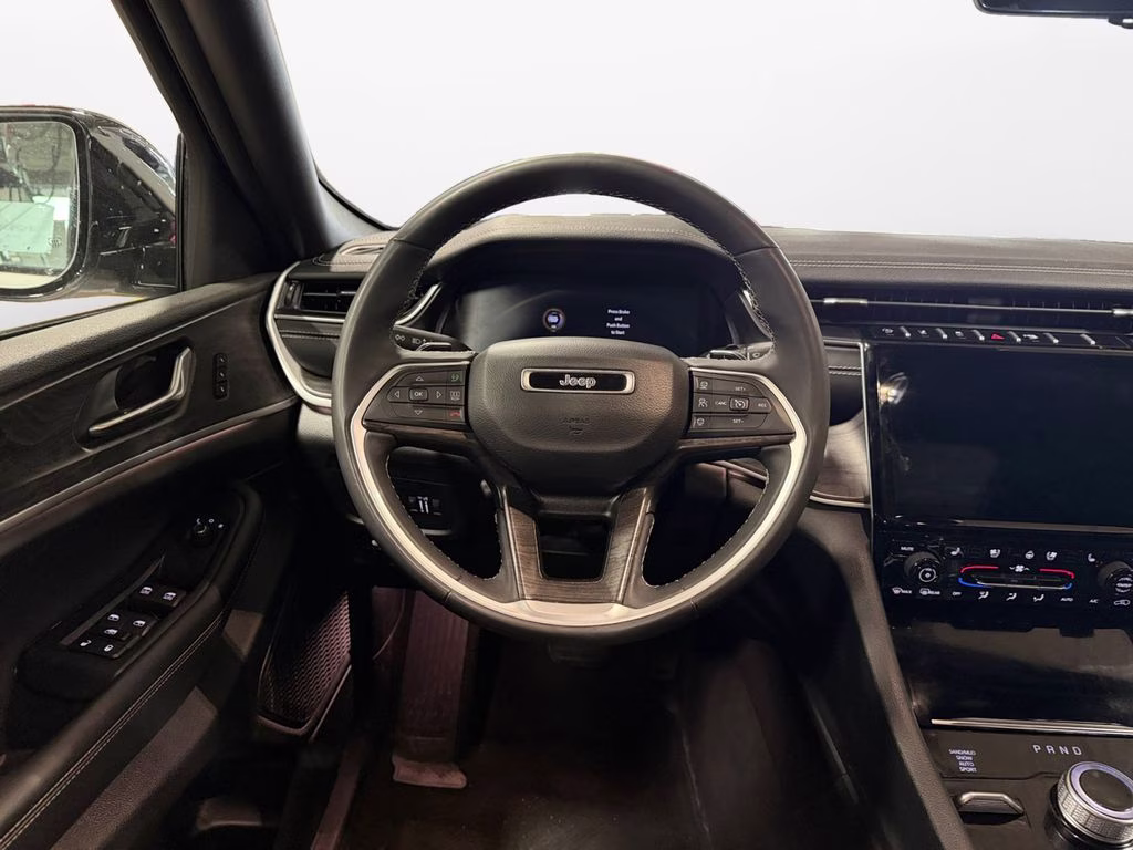 2024 Bright White Clearcoat Jeep Grand Cherokee Limited 4X4 SUV
