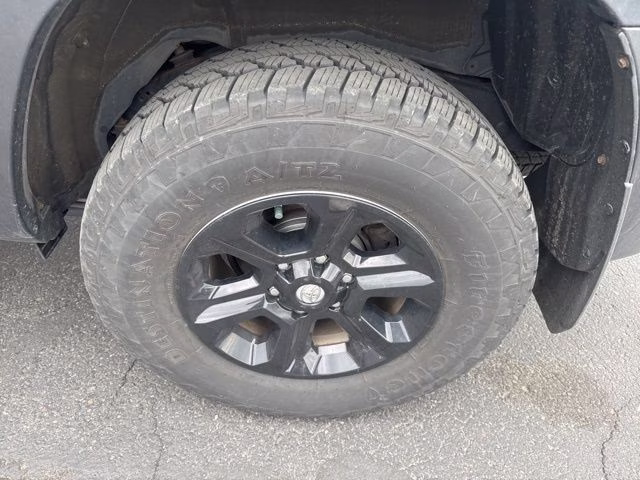 2018 Magnetic Gray Metallic Toyota 4Runner SR5 4X4 SUV