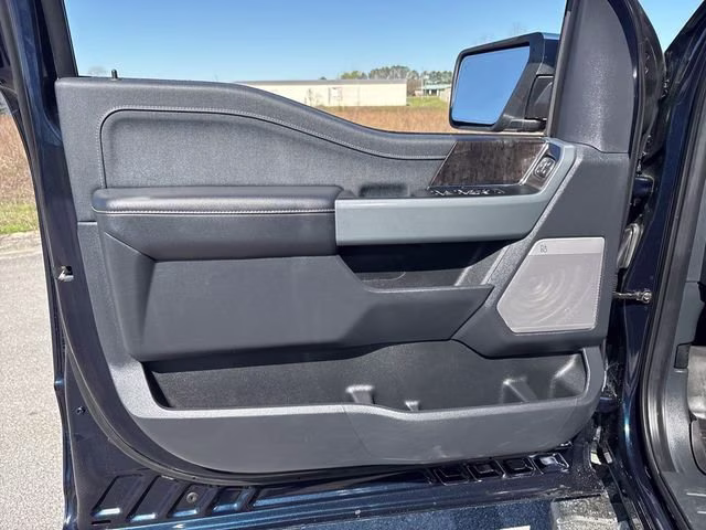 2023 Black Ford F-150 Lariat 4X4 Truck