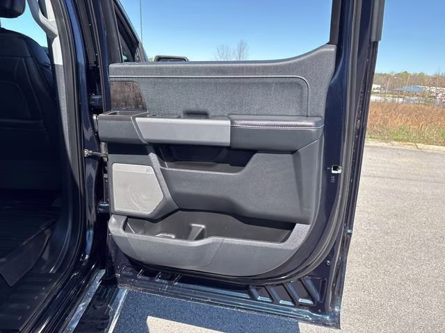 2023 Black Ford F-150 Lariat 4X4 Truck