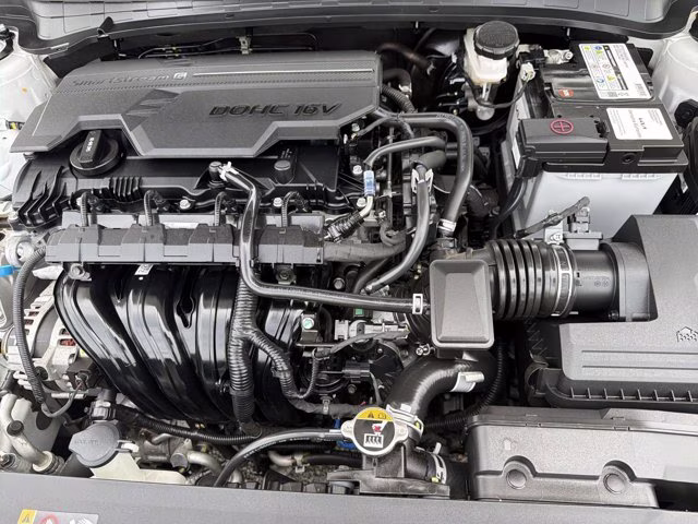 2025 Snow White Pearl Kia K4 LXS FWD Sedan