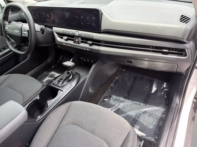 2025 Snow White Pearl Kia K4 LXS FWD Sedan