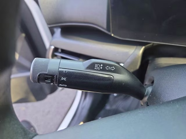 2025 Snow White Pearl Kia K4 LXS FWD Sedan