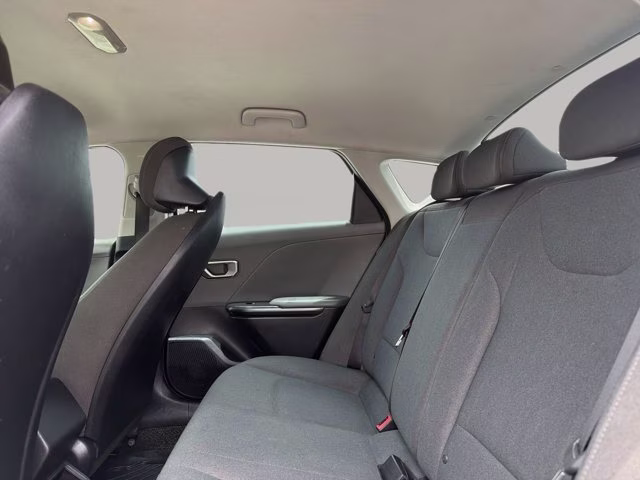 2025 Snow White Pearl Kia K4 LXS FWD Sedan