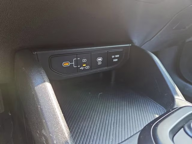 2025 Snow White Pearl Kia K4 LXS FWD Sedan