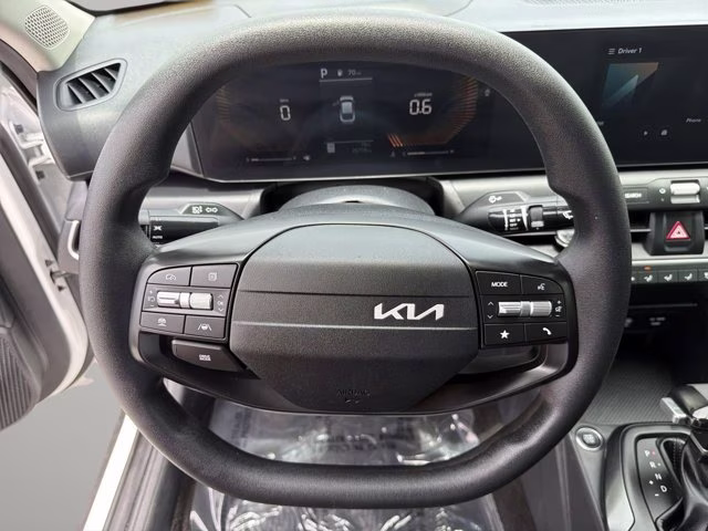 2025 Snow White Pearl Kia K4 LXS FWD Sedan