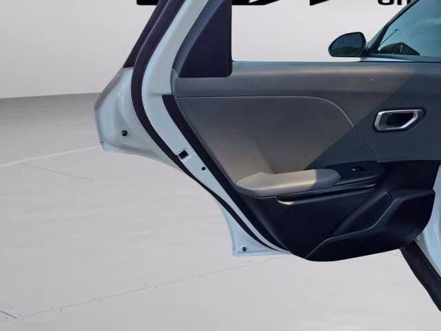 2025 Snow White Pearl Kia K4 LXS FWD Sedan