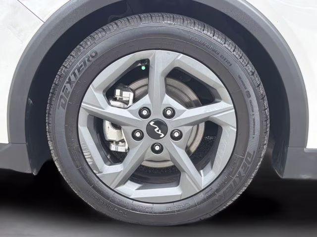 2025 Snow White Pearl Kia K4 LXS FWD Sedan