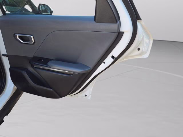 2025 Snow White Pearl Kia K4 LXS FWD Sedan