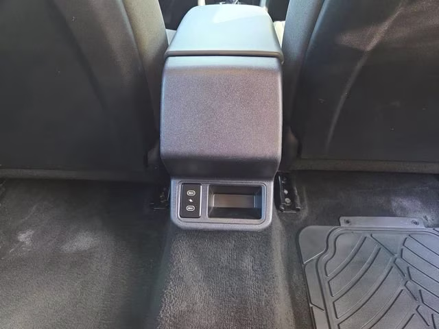 2025 Snow White Pearl Kia K4 LXS FWD Sedan