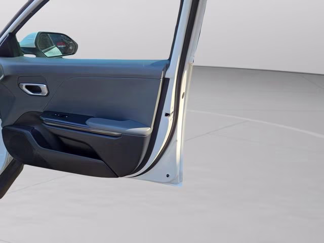 2025 Snow White Pearl Kia K4 LXS FWD Sedan