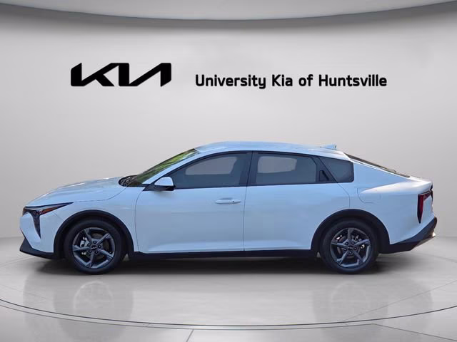 2025 Snow White Pearl Kia K4 LXS FWD Sedan