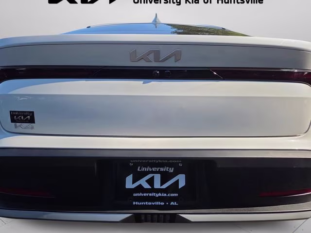 2025 Snow White Pearl Kia K4 LXS FWD Sedan