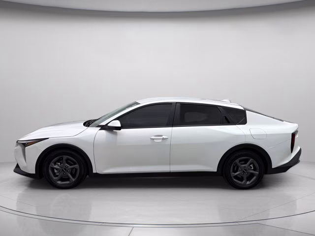 2025 Snow White Pearl Kia K4 LXS FWD Sedan