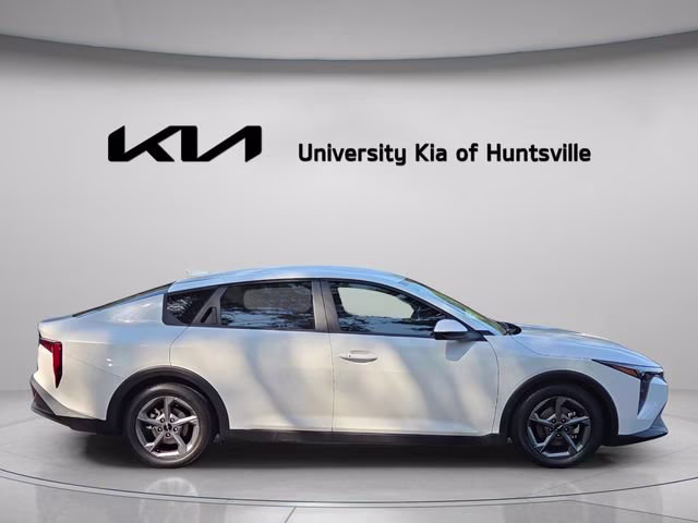 2025 Snow White Pearl Kia K4 LXS FWD Sedan