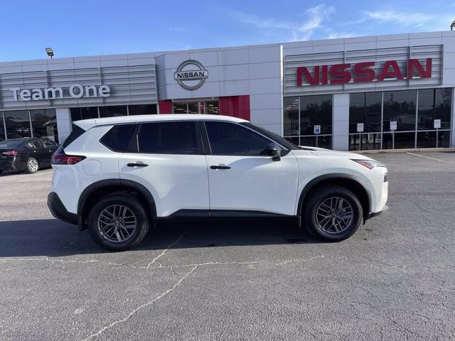 2022 Glacier White Nissan Rogue S FWD SUV