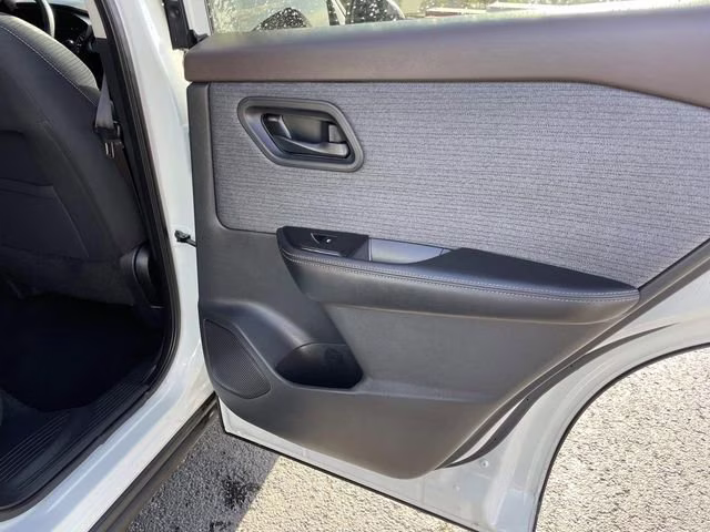 2022 Glacier White Nissan Rogue S FWD SUV
