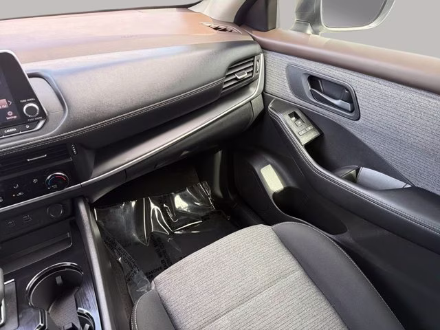 2022 Glacier White Nissan Rogue S FWD SUV