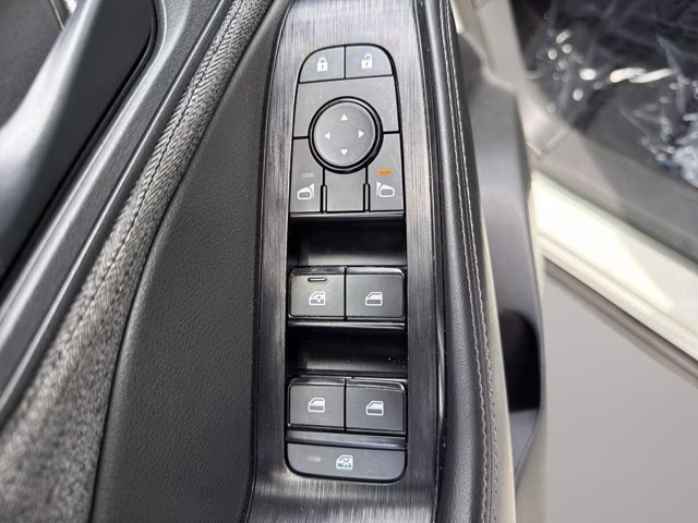 2022 Glacier White Nissan Rogue S FWD SUV
