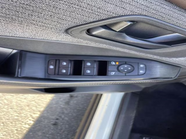 2022 Glacier White Nissan Rogue S FWD SUV