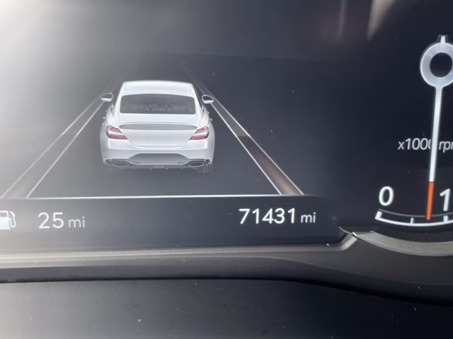 2023 Uyuni White Genesis G70 2.0T RWD Sedan