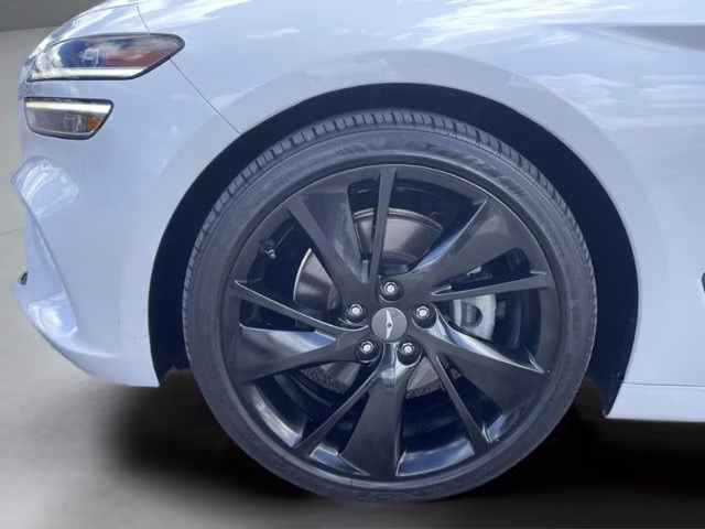 2023 Uyuni White Genesis G70 2.0T RWD Sedan