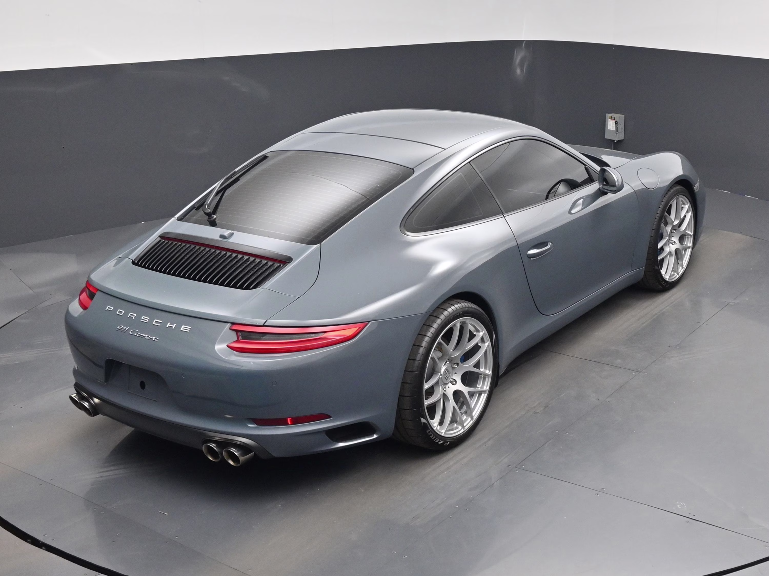 2018 Gray Porsche 911 Carrera RWD Coupe