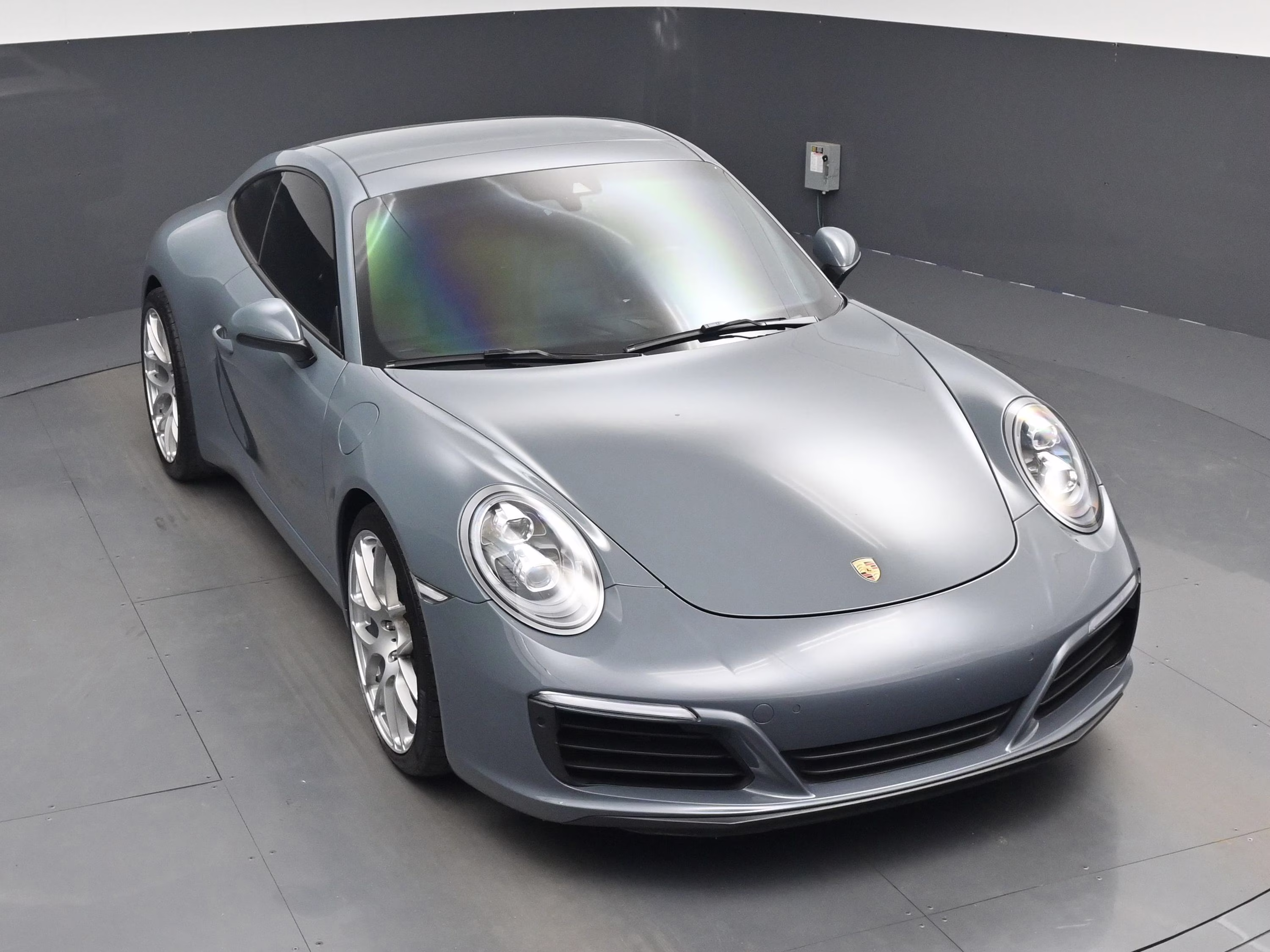 2018 Gray Porsche 911 Carrera RWD Coupe
