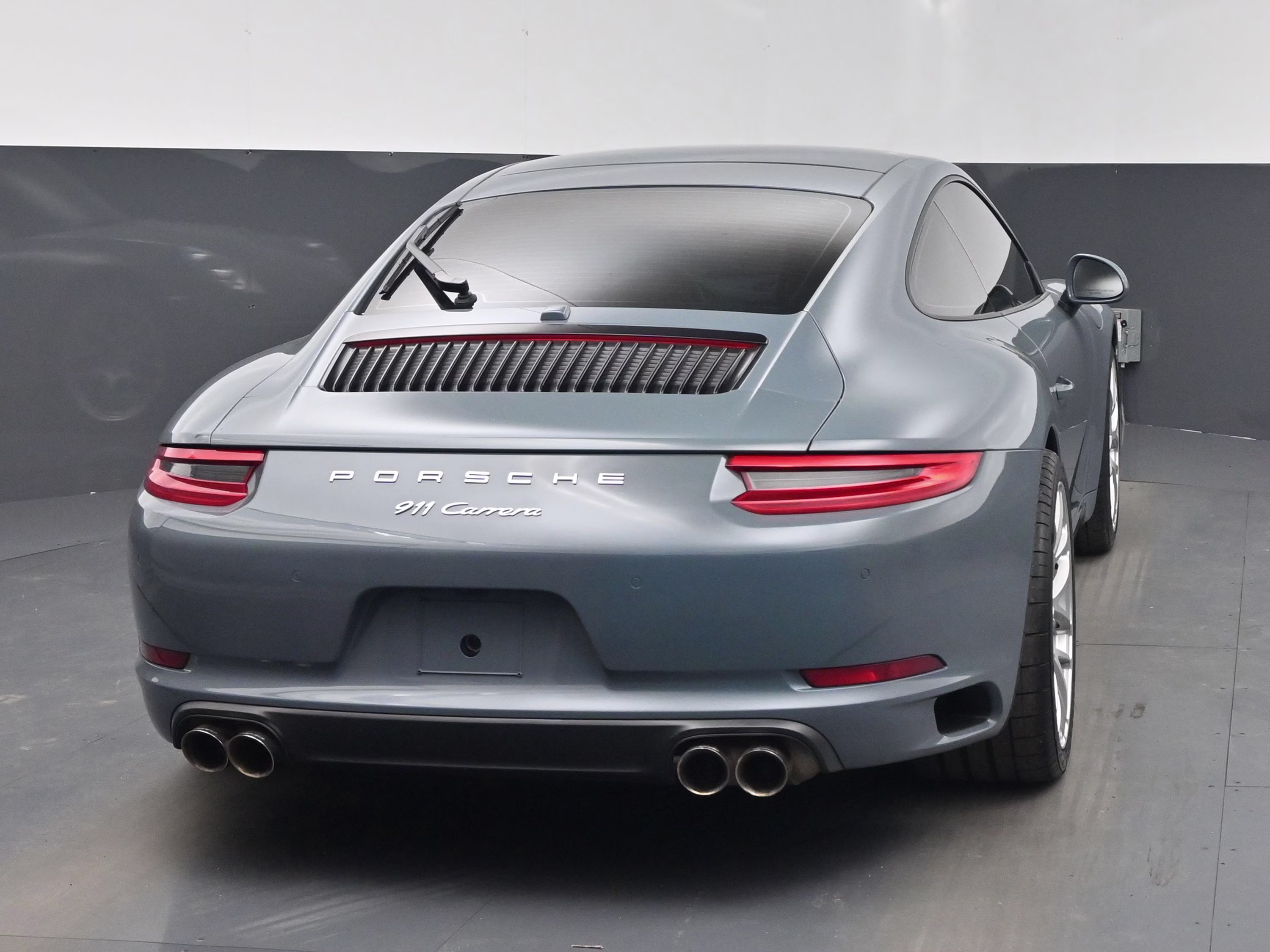 2018 Gray Porsche 911 Carrera RWD Coupe