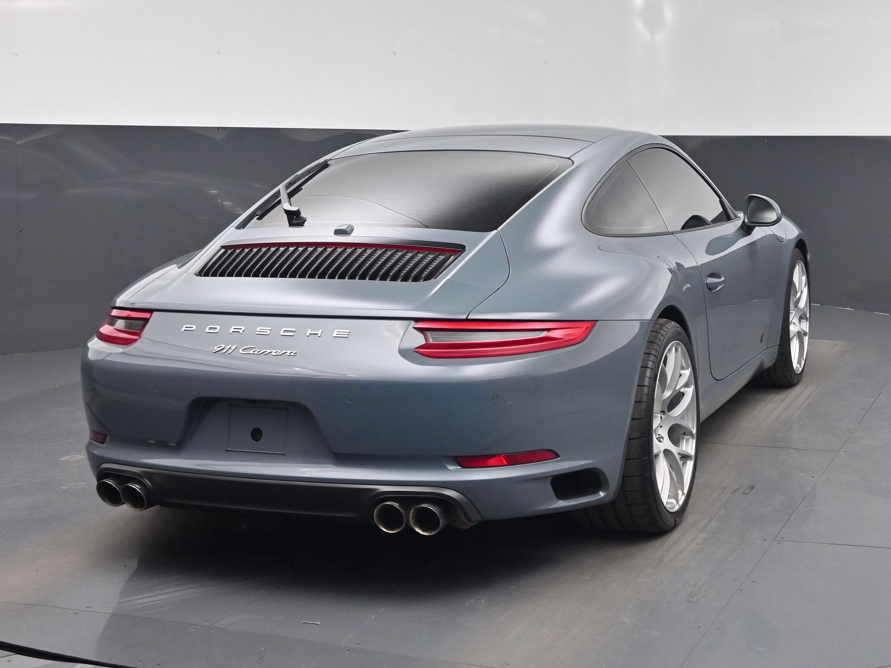 2018 Gray Porsche 911 Carrera RWD Coupe
