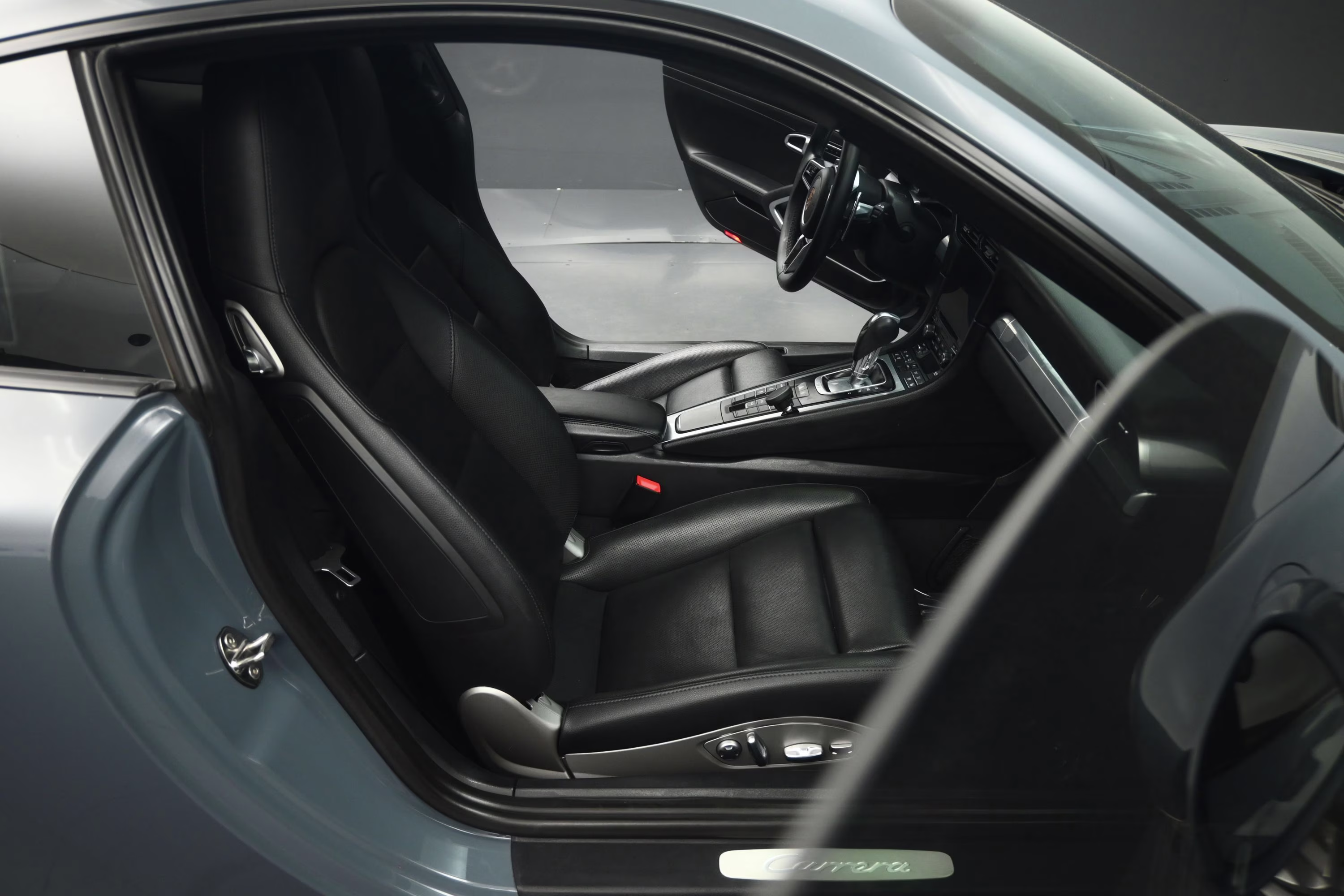 2018 Gray Porsche 911 Carrera RWD Coupe