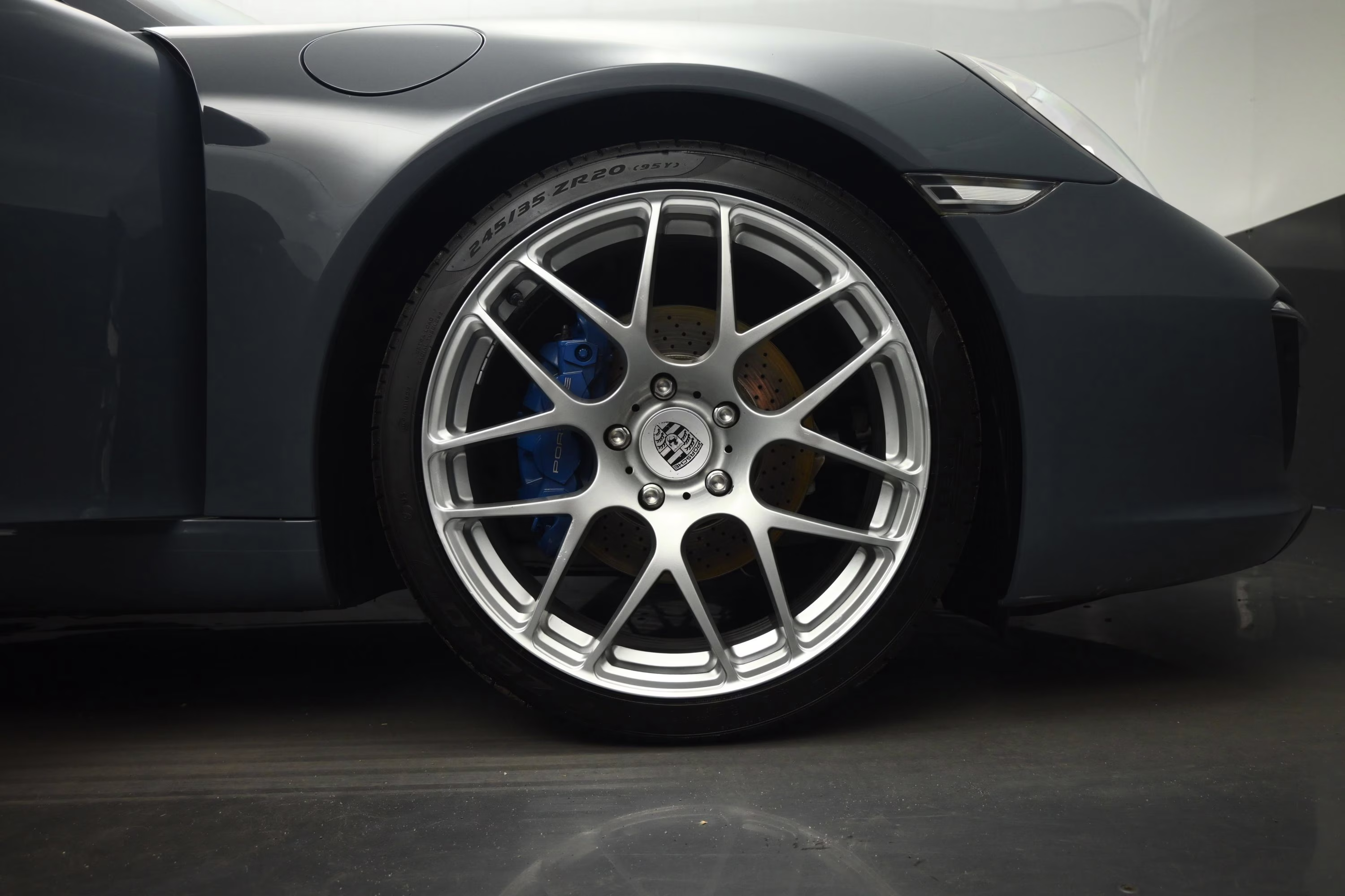 2018 Gray Porsche 911 Carrera RWD Coupe