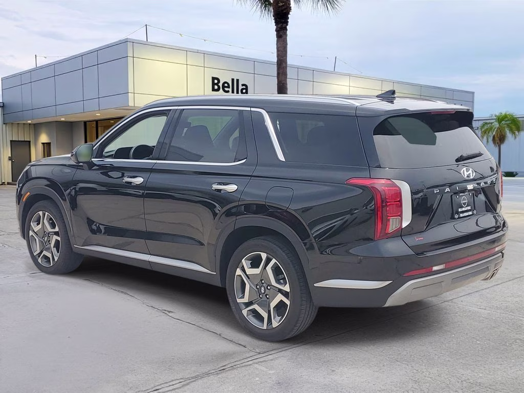 2024 Abyss Black Pearl Hyundai Palisade SEL FWD SUV