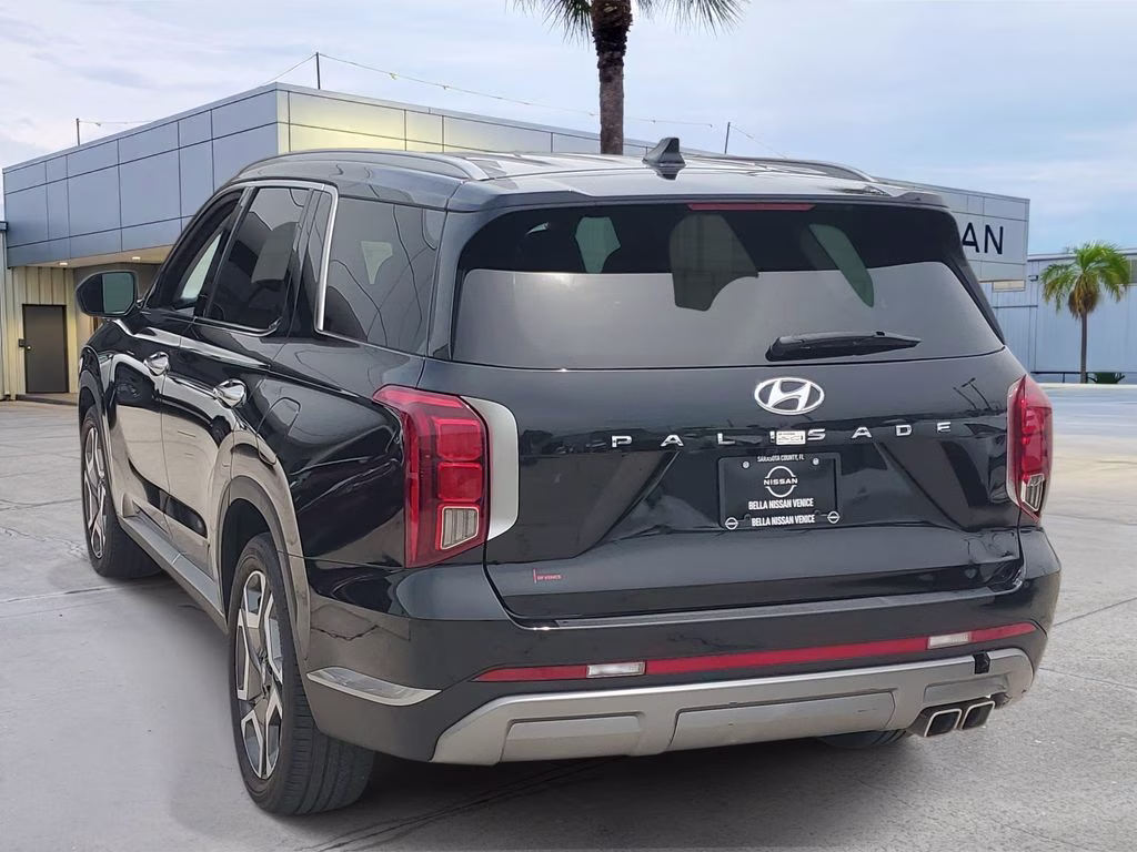 2024 Abyss Black Pearl Hyundai Palisade SEL FWD SUV