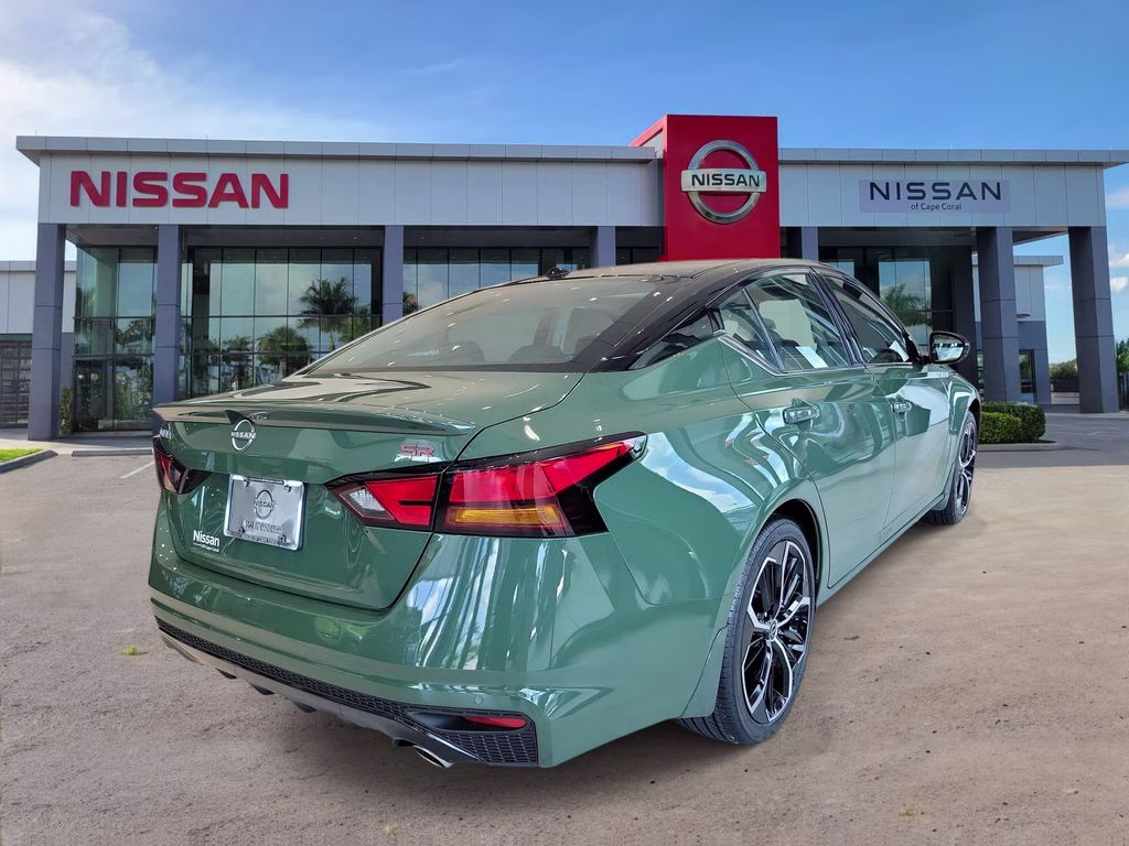 2026 Tactical Grn/Super Black Nissan Altima 2.5 SR FWD Sedan