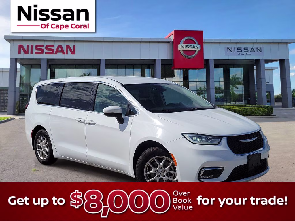 2023 Bright White Clearcoat Chrysler Pacifica Touring L FWD Van
