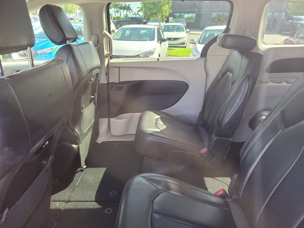 2023 Bright White Clearcoat Chrysler Pacifica Touring L FWD Van